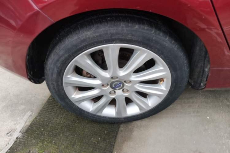 Used Volvo V40 2015 1.6T Zhiyi Edition