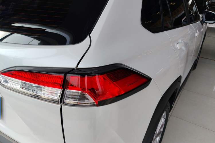 Used Toyota FRONTLANDER 2024 2.0L CVT Elite Plus Edition
