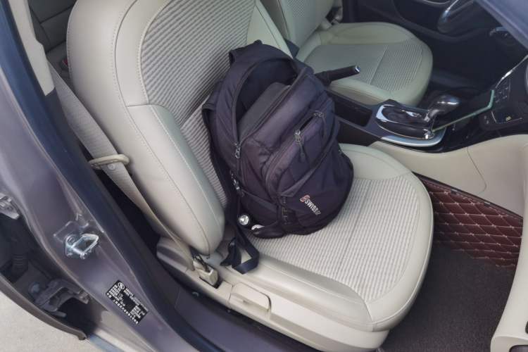 Used Buick Regal 2015 2.0L Leading Fashion Edition