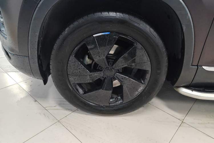 Used Volkswagen Tayron 2020 280TSI Two-Wheel Drive Luxury Connect Edition
