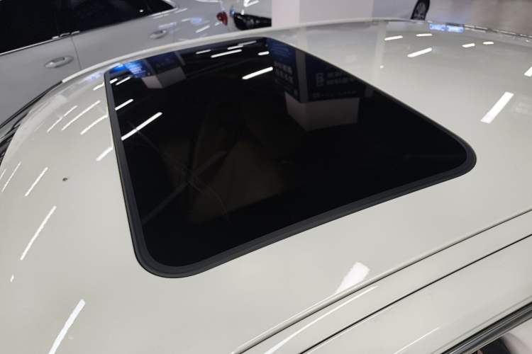 Used BMW 3 Series 2014 320Li Fashion Model
