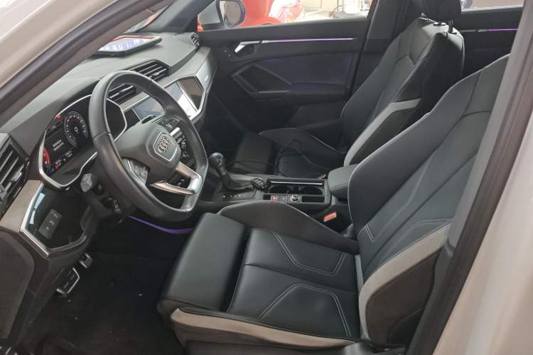 Used Audi Q3 2024 40 TFSI Fashion Dynamic Model