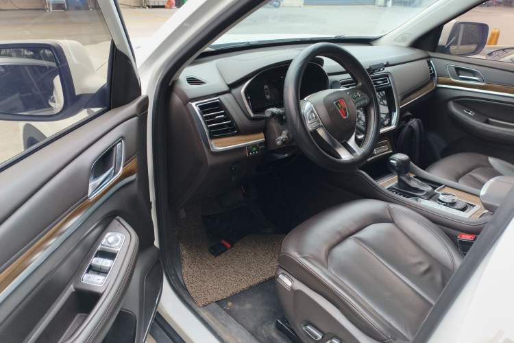 Used Roewe RX8 2018 30T Smart Connectivity All-Wheel Drive Supreme Edition Driver Seat