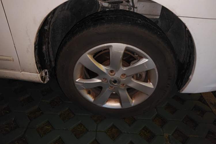 Used Dongfeng Junfeng E11K 2019 Standard Model
