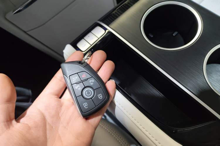 Used Buick GL8 New Energy 2024 Lu Zun Deluxe Edition 7-Seater Interior 1