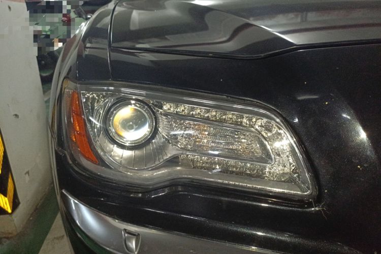 Used Chrysler 300C 2013 3.6L Premium Edition