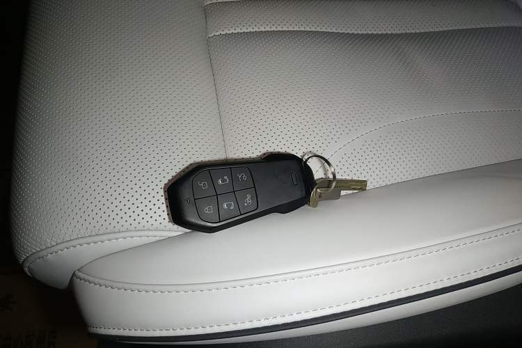 Used XPeng X9 2025 740 Ultra-Long Range Max