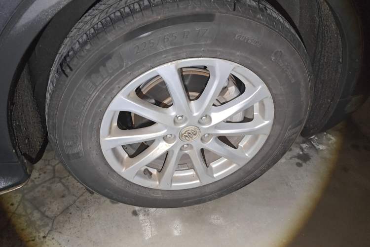 Used Buick Envision 2016 20T Two-Wheel-Drive Elite Model
