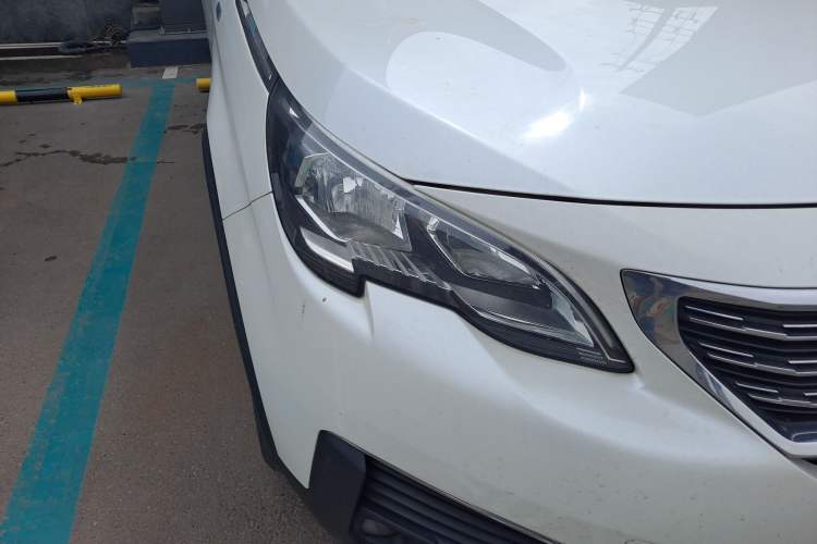 Used Peugeot 5008 2017 380THP 7-Seater Elite Edition Right Front Headlight