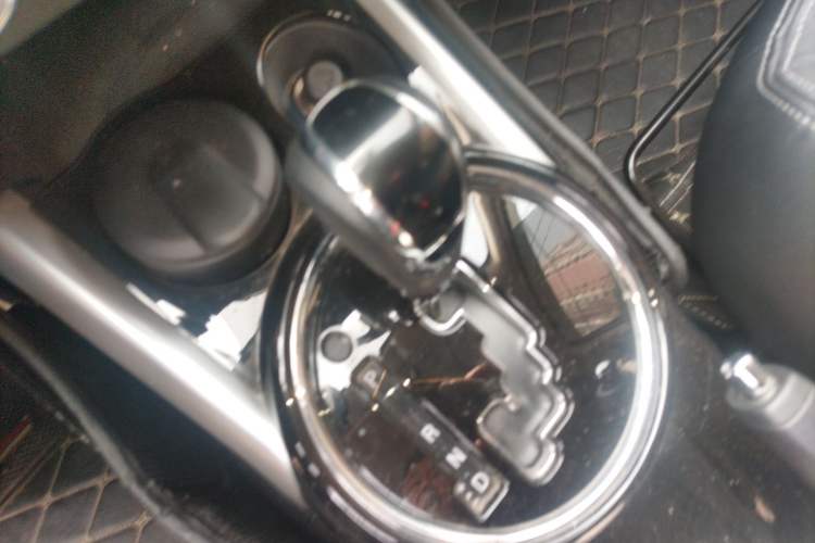 Used Mitsubishi ASX 2018 2.0L CVT Two-Wheel Drive Deluxe Edition Gear Lever