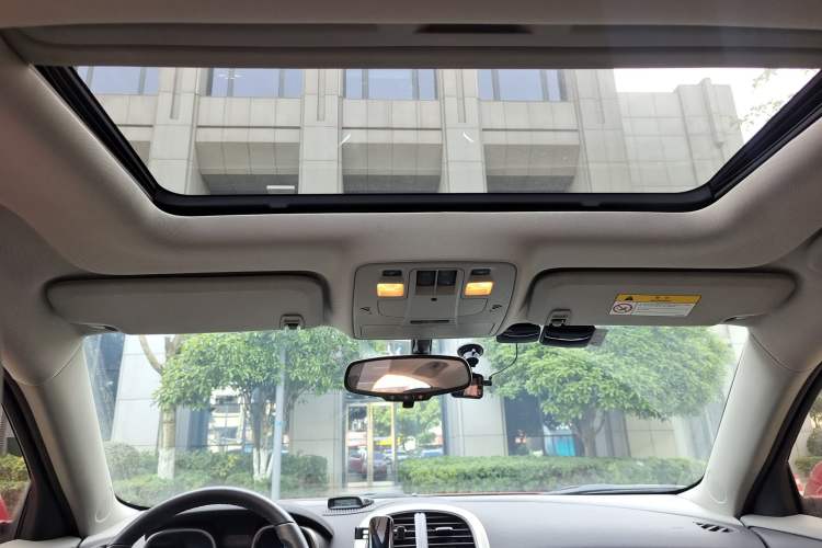 Used Chevrolet Malibu 2014 2.0L Automatic Luxury Edition Headliner