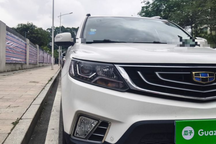 Used Geely Auto Vision X6 2016 1.3T CVT Flagship Model Right Front Headlight