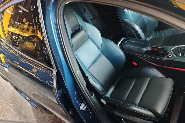 Used Lynk & Co 05 2020 2.0TD Two-Wheel Drive Shine Halo