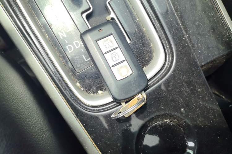 Used Mitsubishi Outlander 2018 2.0L Two-Wheel Drive Glory Edition 5 Seats