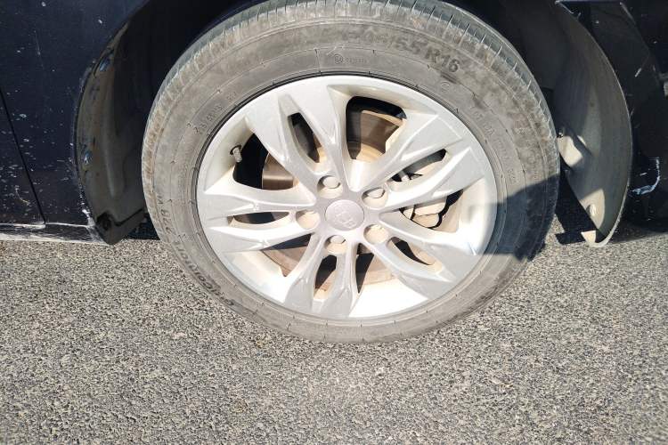 Used Geely Auto Emgrand 2015 Sedan 1.5L Manual - Top Trim Level Right Front Wheel Hub