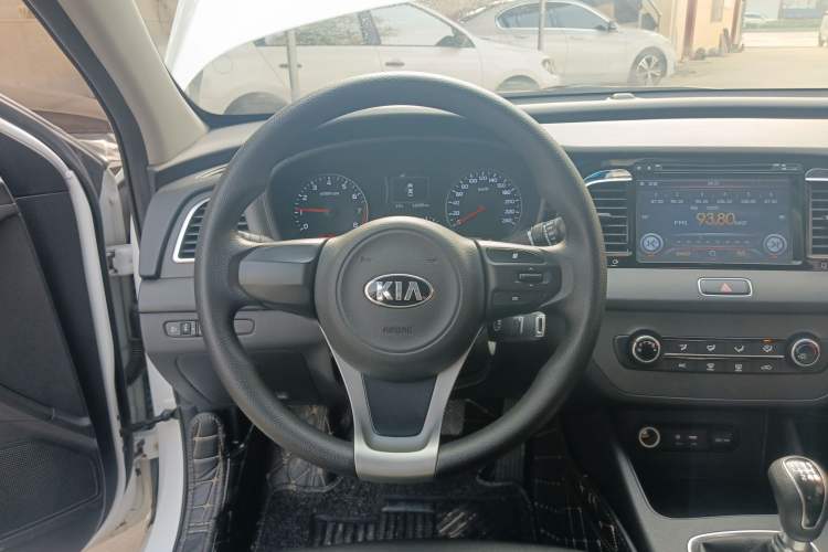 Used Kia K4 2014 1.8L Manual GL
