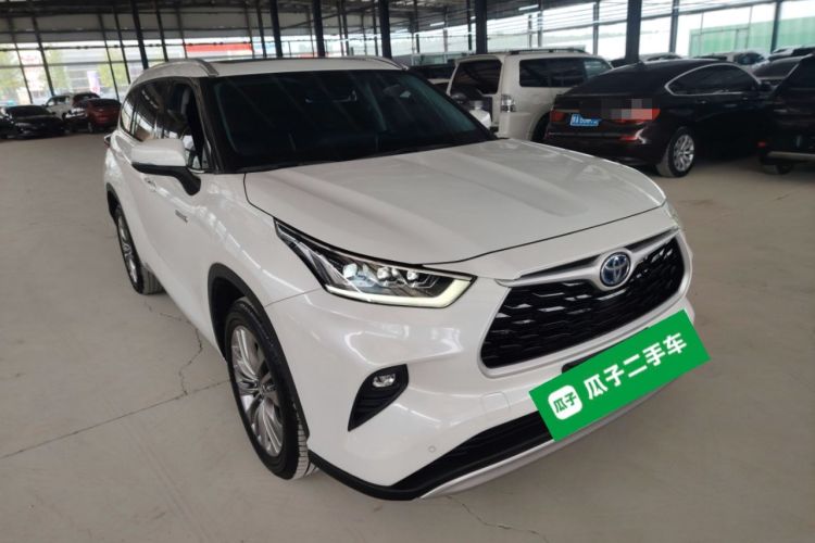 Used Toyota Highlander 2023 2.5L Smart Electric Hybrid Dual-Engine Four-Wheel Drive Prestige Version – 7 Seats Front Right 45 Deg