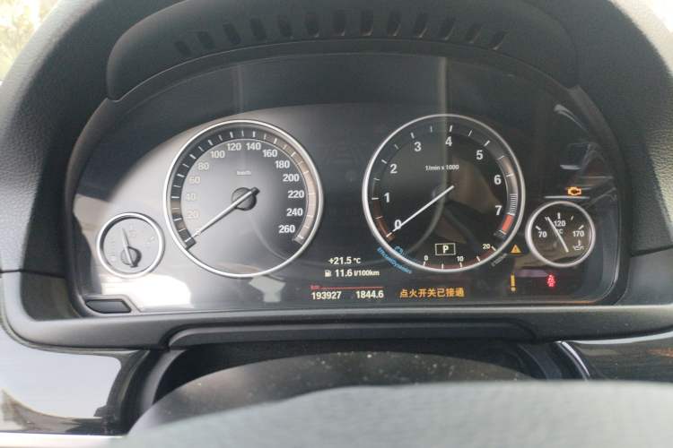 Used BMW 5 Series 2014 525Li Luxury Design Package
