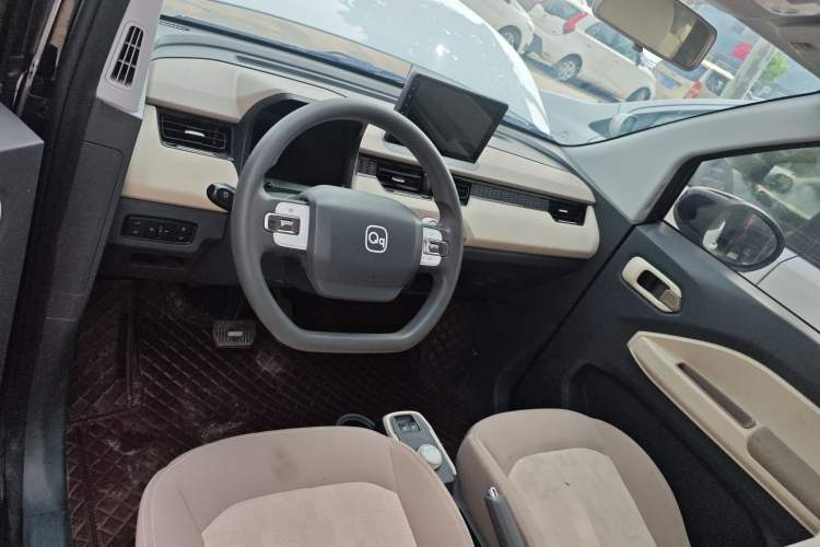 Used Chery QQ Ice Cream 2024 Edition Youth Version 205km Sundae