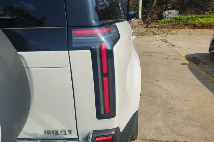 Used Polestones 01 2024 All-Purpose 7-Seater Standard Range Edition
