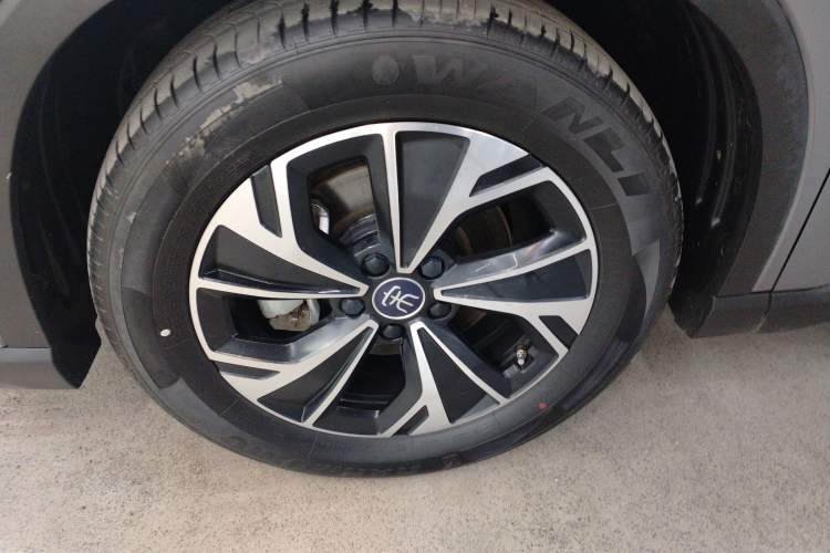 Used BYD Song Pro New Energy 2025 Second-Generation Intelligent Driving Version DM-i 115KM Superior Trim Left Front Wheel Hub