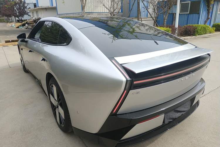 Used XPeng P7 2025 Model—702 Long Range Ultra Exterior 2