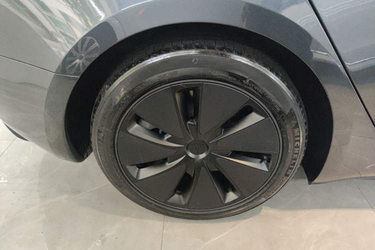 Used Tesla Model 3 2023 Rear-Wheel-Drive Version Right Rear Wheel Hub