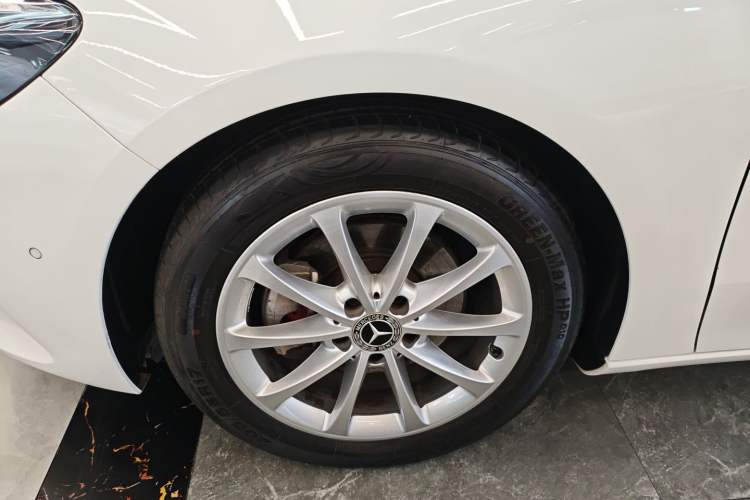 Used Mercedes-Benz B-Class 2022 Updated B 200 Fashion Edition Left Front Wheel Hub