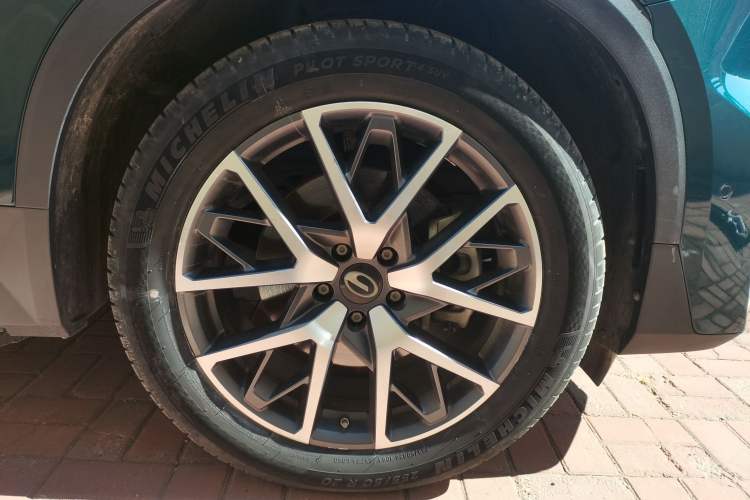 Used GAC Trumpchi GS8 2022 Flagship Series 2.0 TGDI Two-Wheel-Drive Prestige Edition (7 Seats) Right Front Wheel Hub