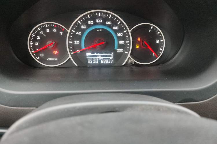 Used Wuling Rongguang V 2016 1.2L Standard Version
