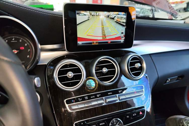 Used Mercedes-Benz C-Class 2016 C 200 L
