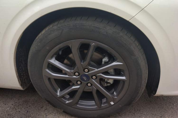 Used Ford Mondeo 2025 2.0T EcoBoost Luxury Version
