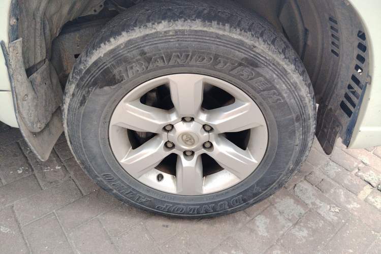 Used Toyota Prado 2016 2.7L Automatic Standard Edition Right Front Wheel Hub