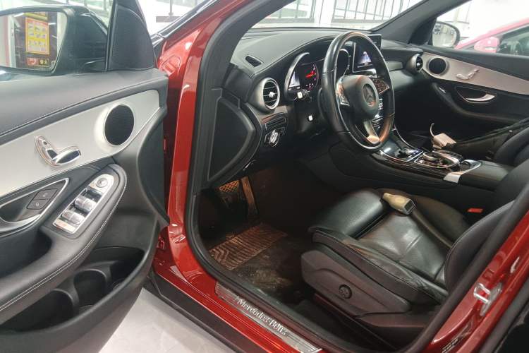 Used Mercedes-Benz GLC 2018 Facelift GLC 200 4MATIC Driver Seat