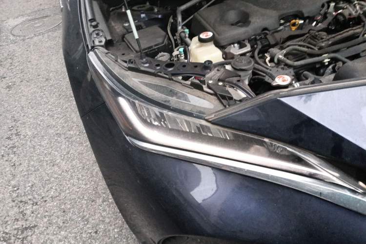 Used Toyota Harrier 2022 Dual-Engine 2.5L CVT Two-Wheel Drive Luxury Edition Right Front Headlight