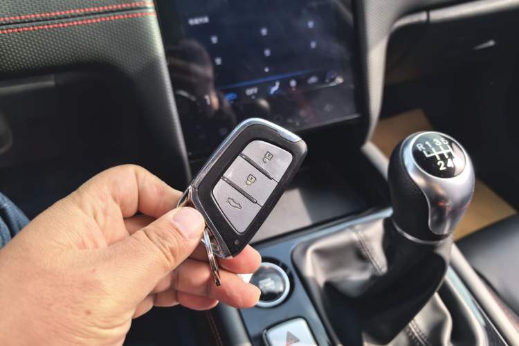 Used SOL A5 2021 1.5T Manual Luxury Version
