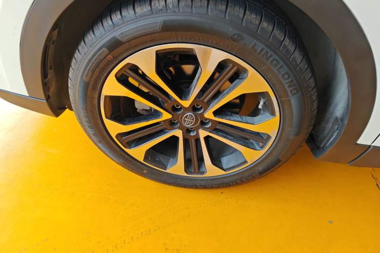 Used FAW Junpai D80 2019 TD220 Automatic Tech Model Exterior 4