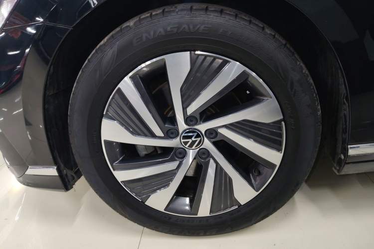 Used Volkswagen Magotan GTE Plug-in Hybrid 2022 GTE Luxury Model Exterior 4