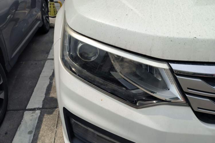 Used CHANGAN OSHAN CX70 2016 1.6L Manual Luxury Model
