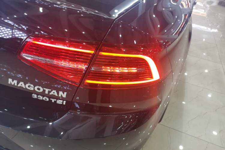 Used Volkswagen Magotan 2019 330TSI DSG Luxury Version China VI Standard