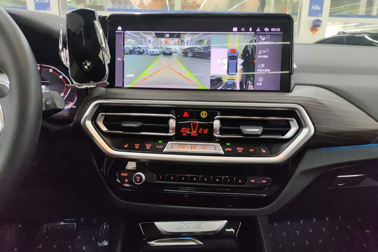 Used BMW X3 2022 Second Facelift xDrive30i Leading Edition M Night Sky Package Audio And AC Panel