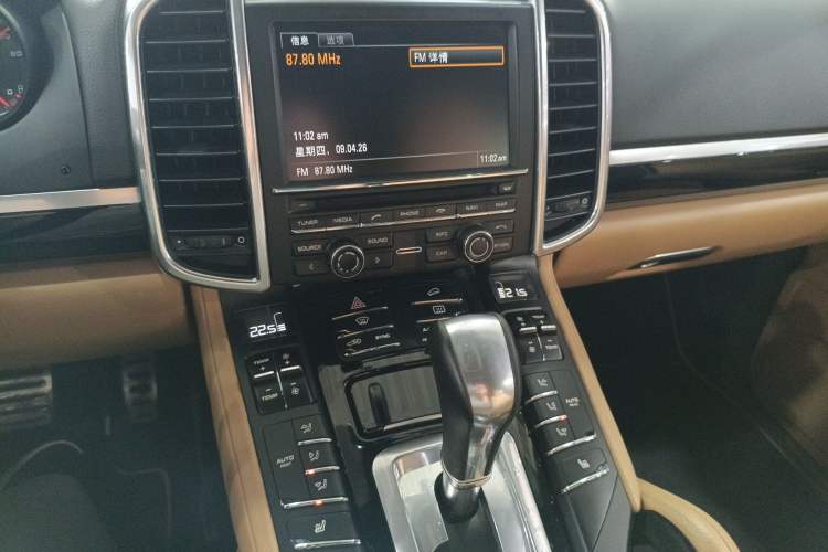 Used Porsche Cayenne 2014 Cayenne Platinum Edition 3.0T Audio And AC Panel