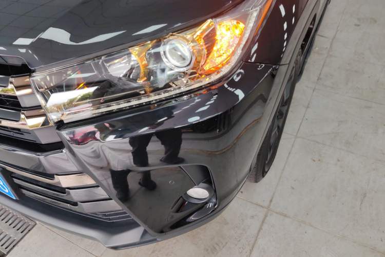 Used Toyota Highlander 2018 2.0T Four-Wheel Drive Knight Edition 7 Seats China VI Standard
