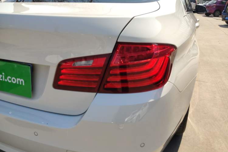 Used BMW 5 Series 2014 520Li Elegant Model

