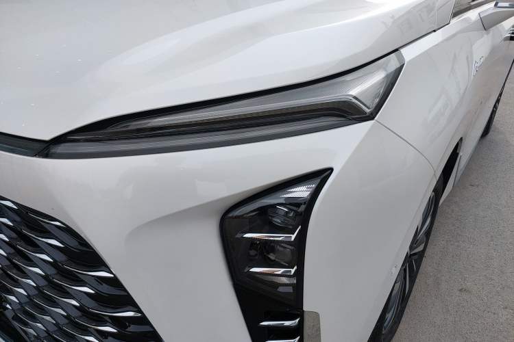 Used Buick GL8 2026 Model Lu Zun Luxury Edition Left Front Headlight