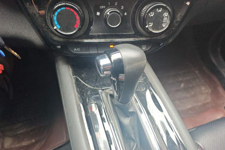 Used Honda Vezel 2017 1.5L CVT 2WD Comfort Model Gear Lever