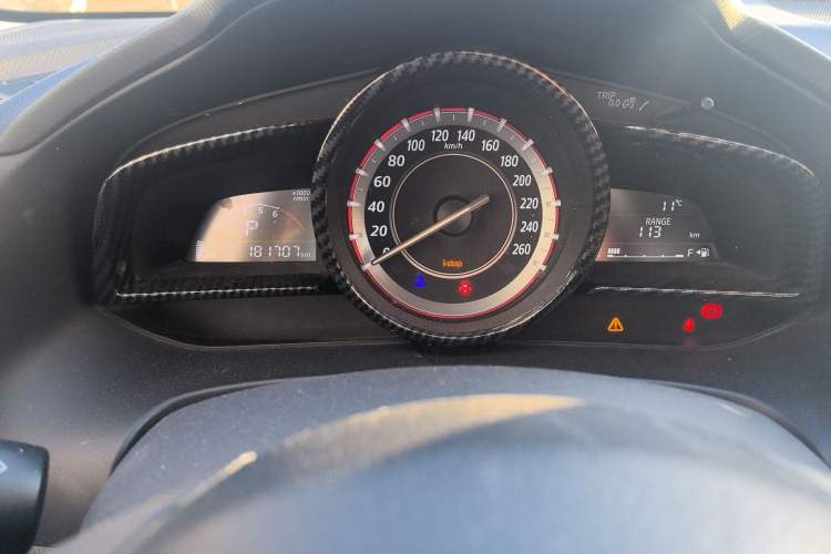 Used Mazda 3 Axela 2014 Sedan 1.5L Automatic Luxury Model
