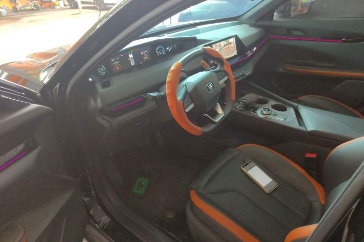 Used CHANGAN UNI-V 2024 1.5T High-Energy Version
