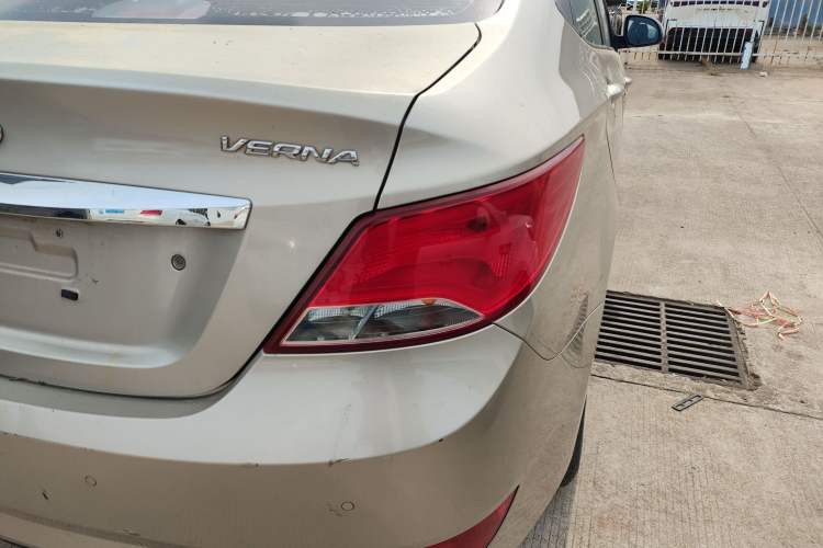 Used Hyundai Verna (older generation) 2014 1.4L Manual Smart GLS Trim
