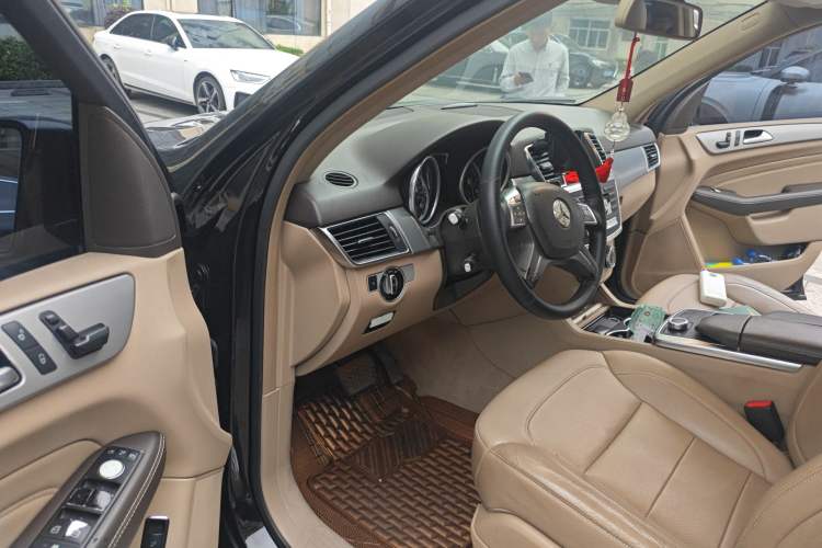 Used Mercedes-Benz M-Class 2015 ML 320 4MATIC Driver Seat